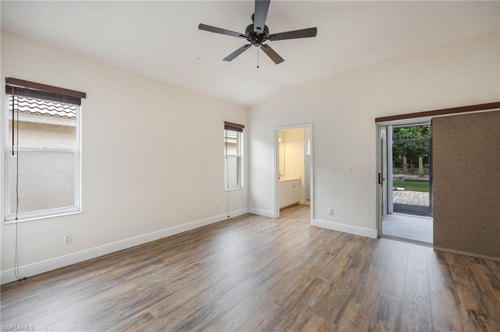 6477 Autumn Woods BLVD-18