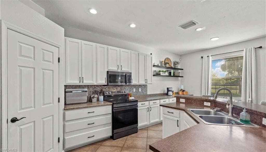 321 Shadow Lakes DR-2