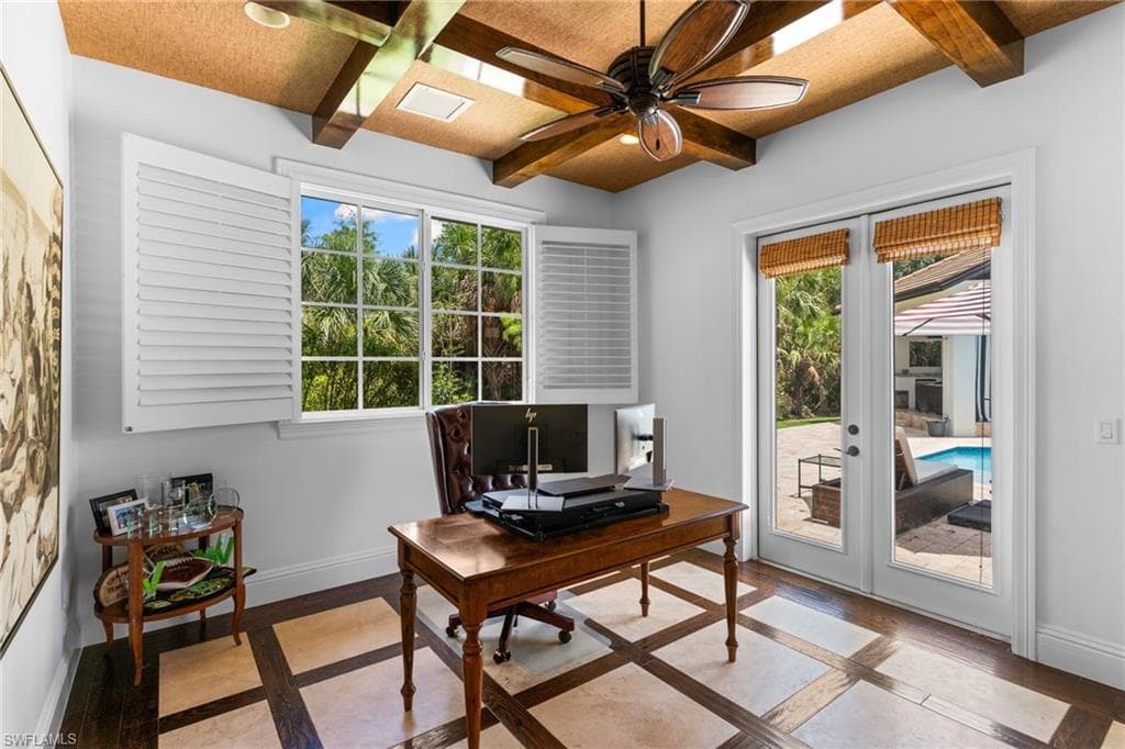 436 Corbel DR-24