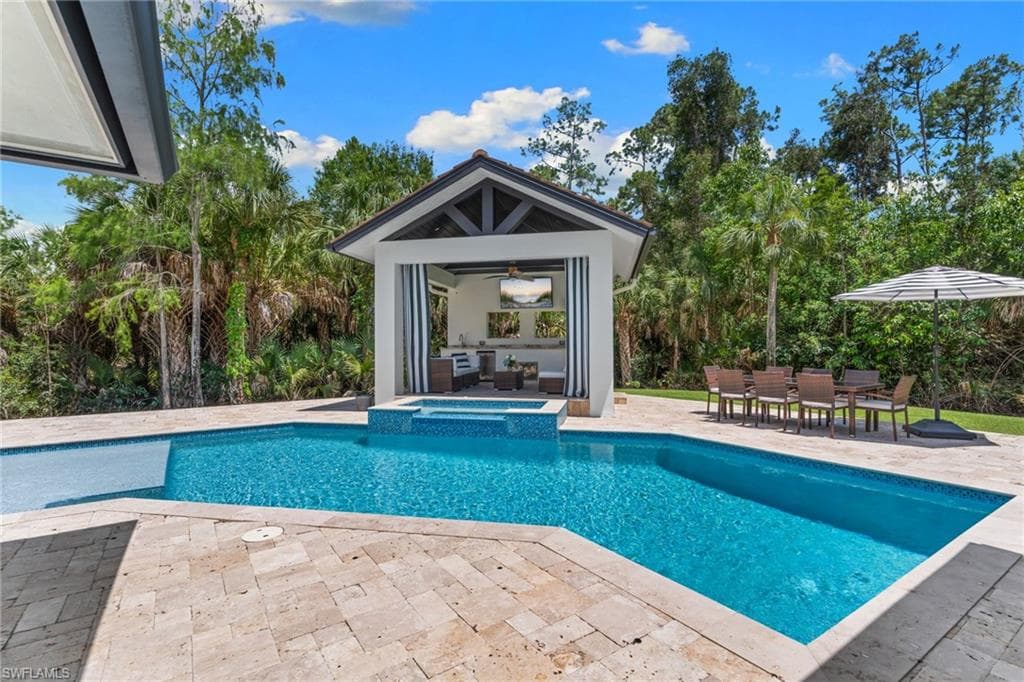 436 Corbel DR-40