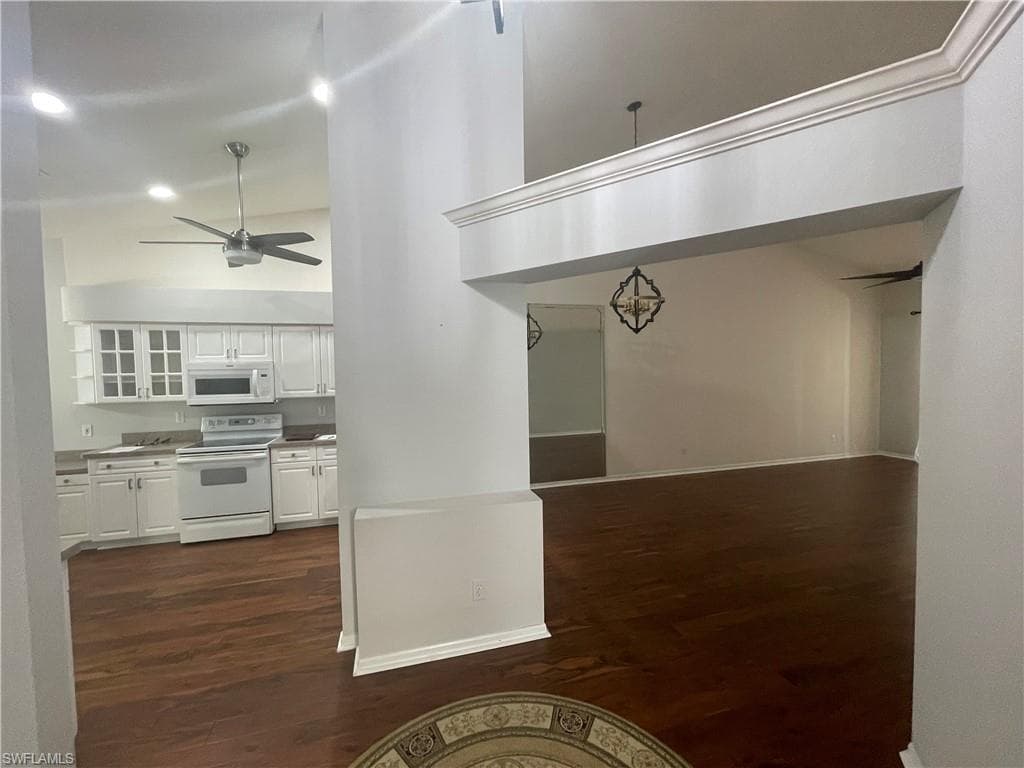 5708 Greenwood CIR 48-7