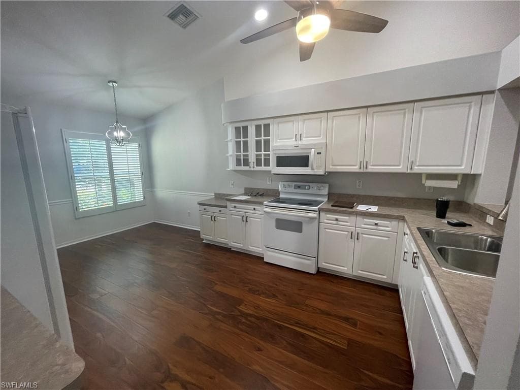 5708 Greenwood CIR 48-3