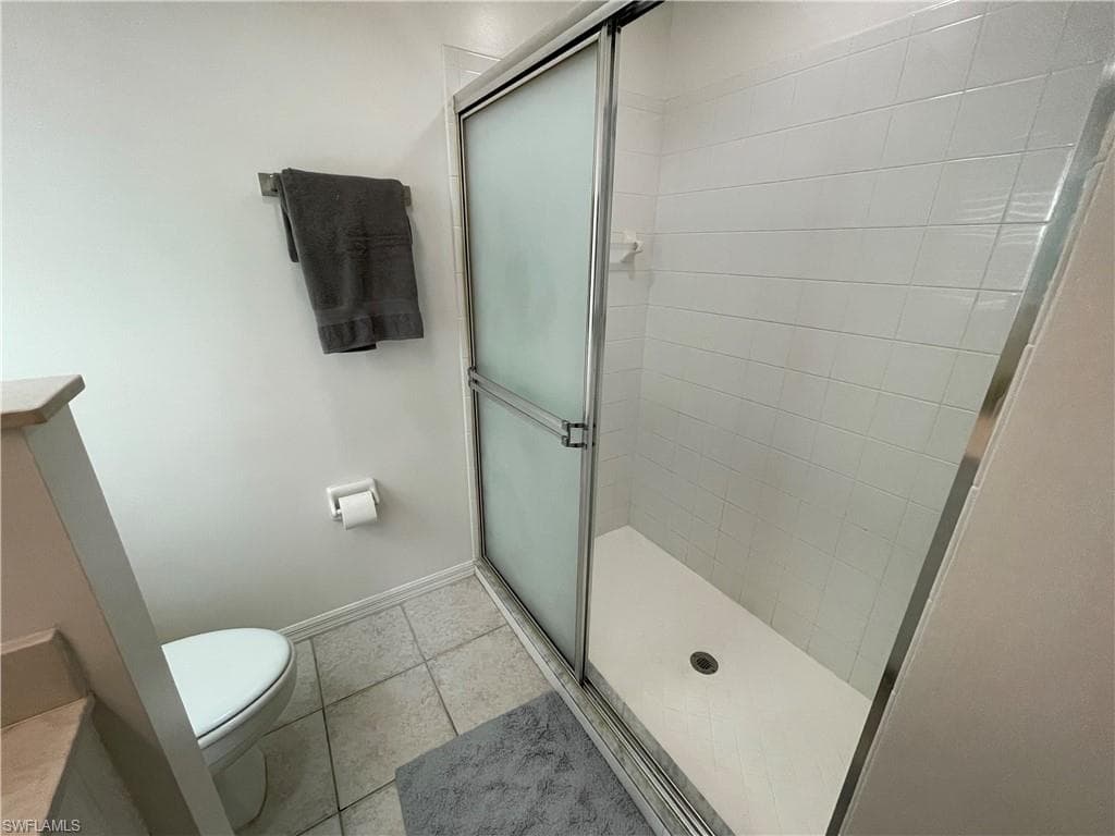 5708 Greenwood CIR 48-15