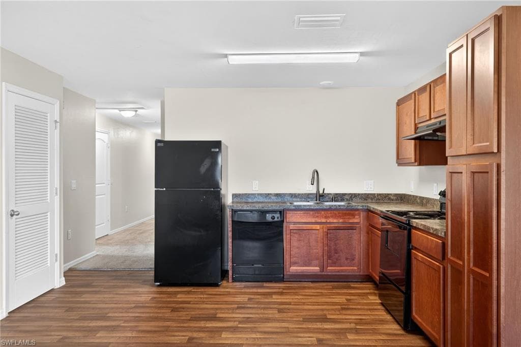 18303 Gibraltar LN-7