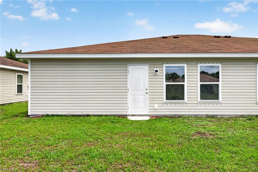 18303 Gibraltar LN-20