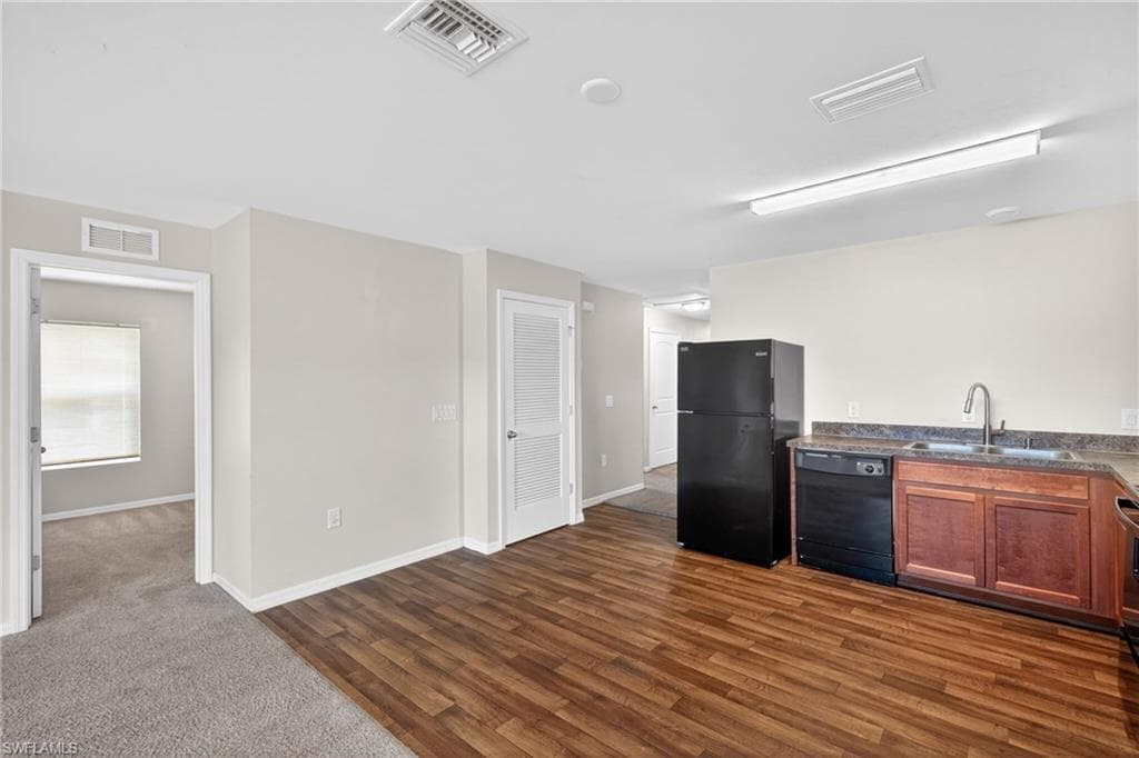 18303 Gibraltar LN-10