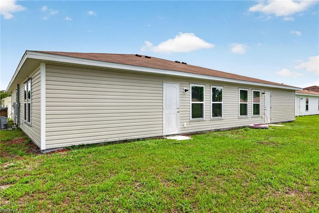 18303 Gibraltar LN-21