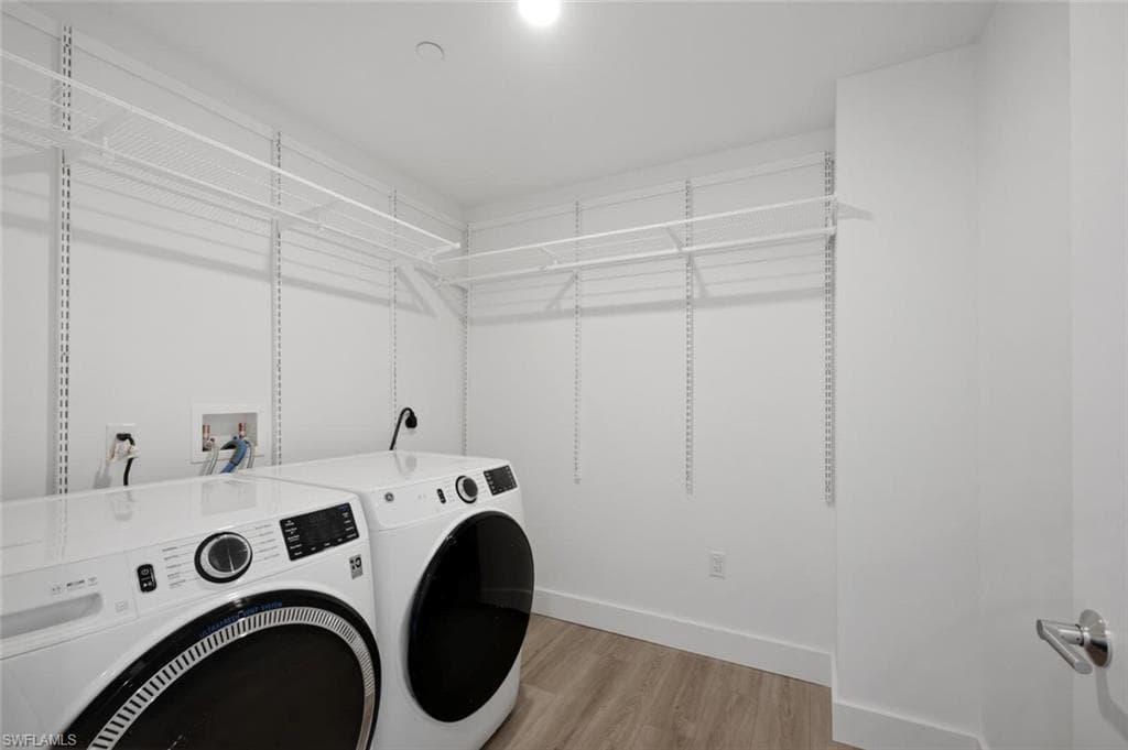 1950 Mayfair ST PH7-27