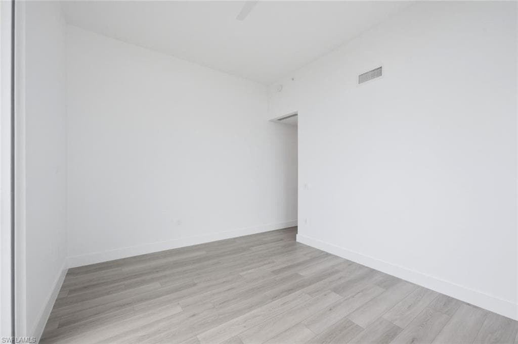 1950 Mayfair ST PH7-17