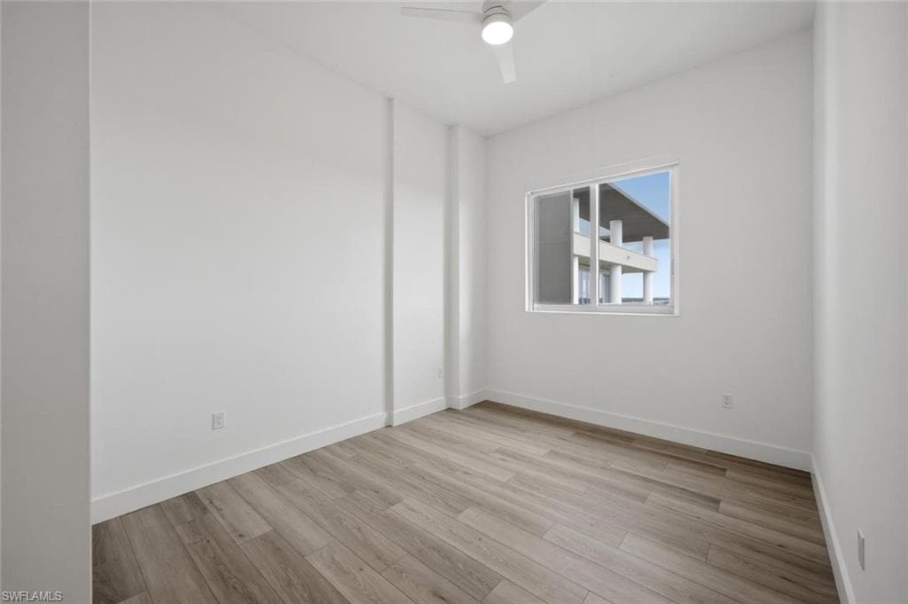 1950 Mayfair ST PH7-24