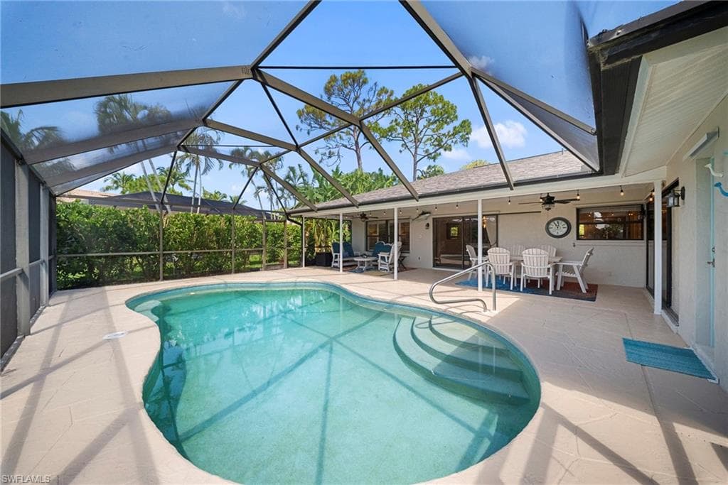 28581 Winthrop CIR-10