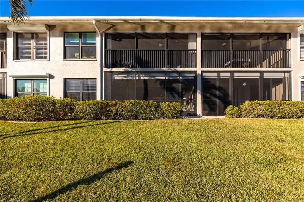 902 SW 48th TER 103-27
