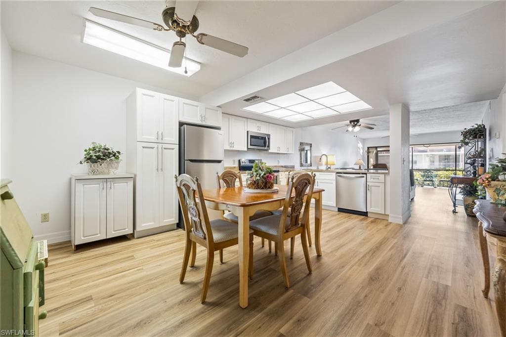 902 SW 48th TER 103-6