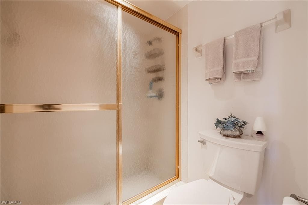 902 SW 48th TER 103-20