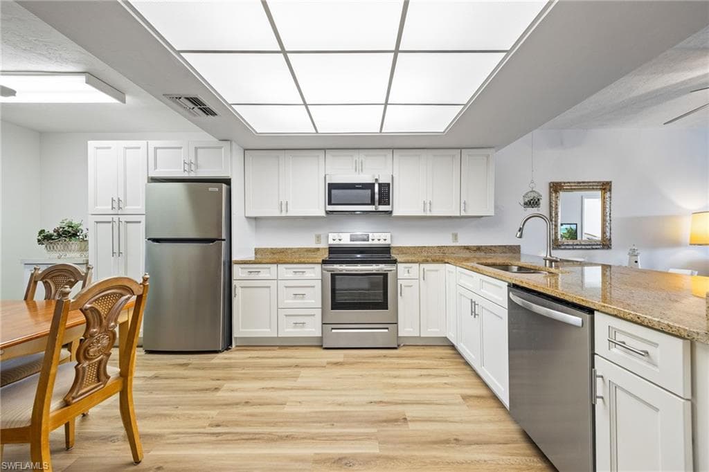 902 SW 48th TER 103-9