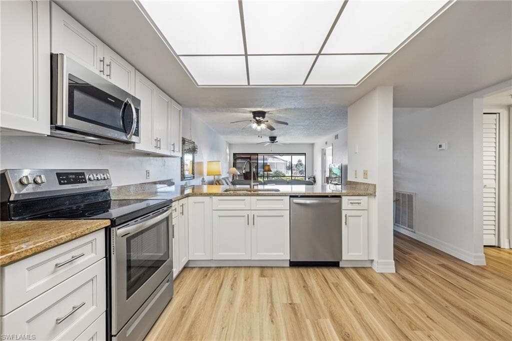 902 SW 48th TER 103-8