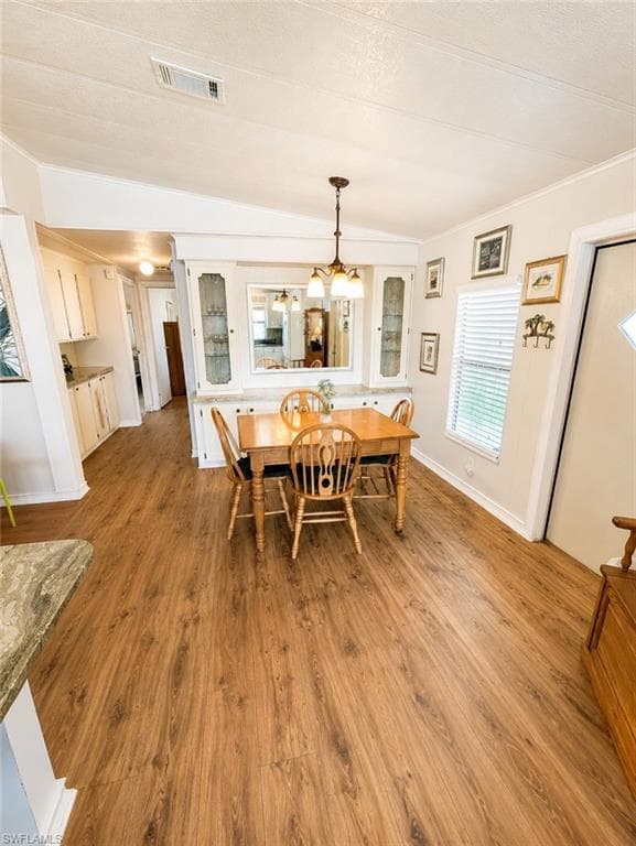 3404 Rainbow LN-6