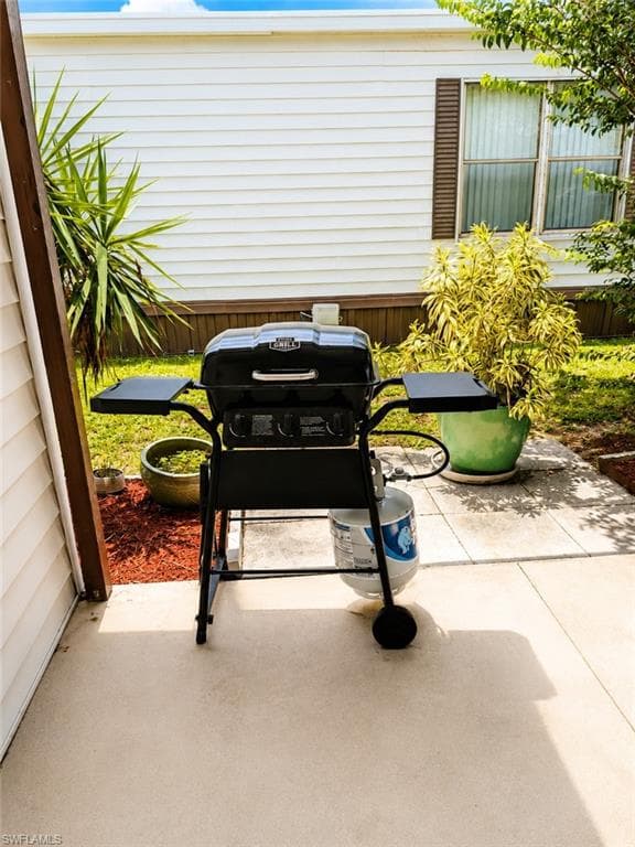3404 Rainbow LN-4