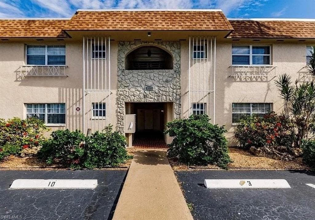 4923 Vincennes CT 3-2