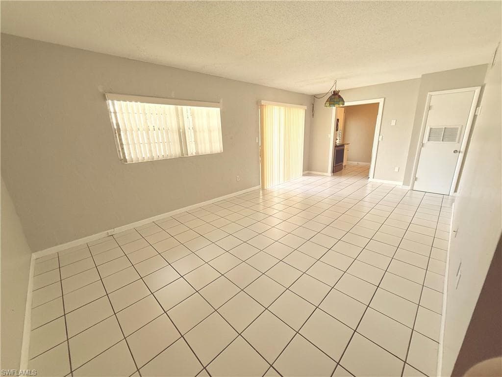 4923 Vincennes CT 3-3
