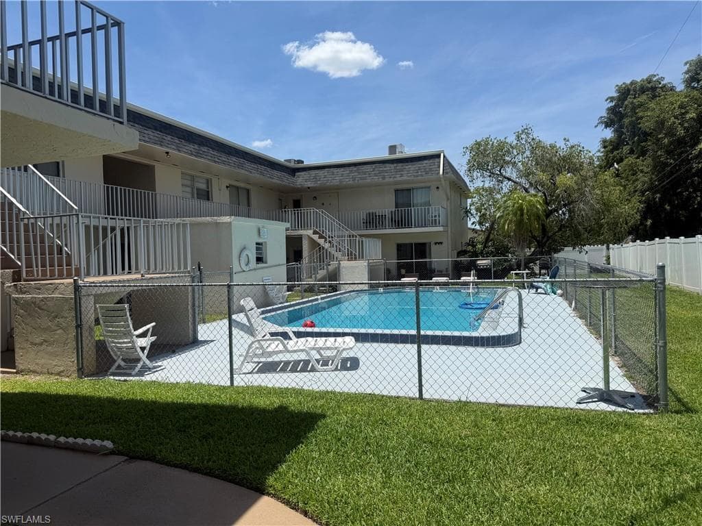 4923 Vincennes CT 3-1
