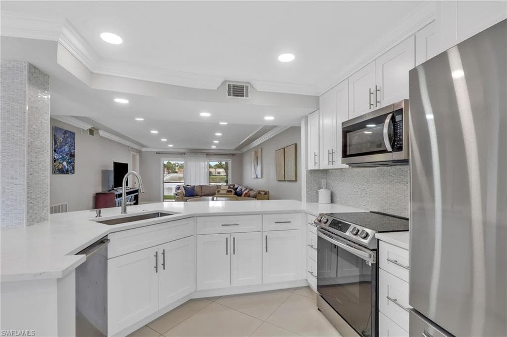 9580 Victoria LN 104-1