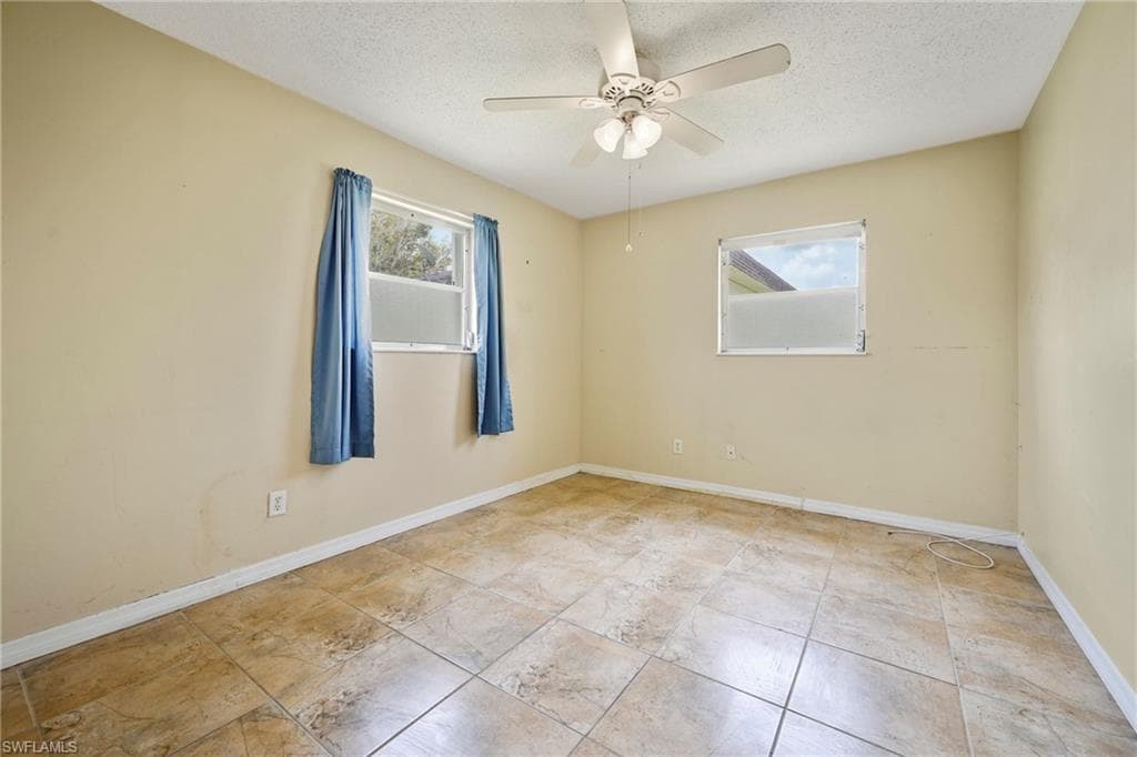 8 Tangerine CT-22