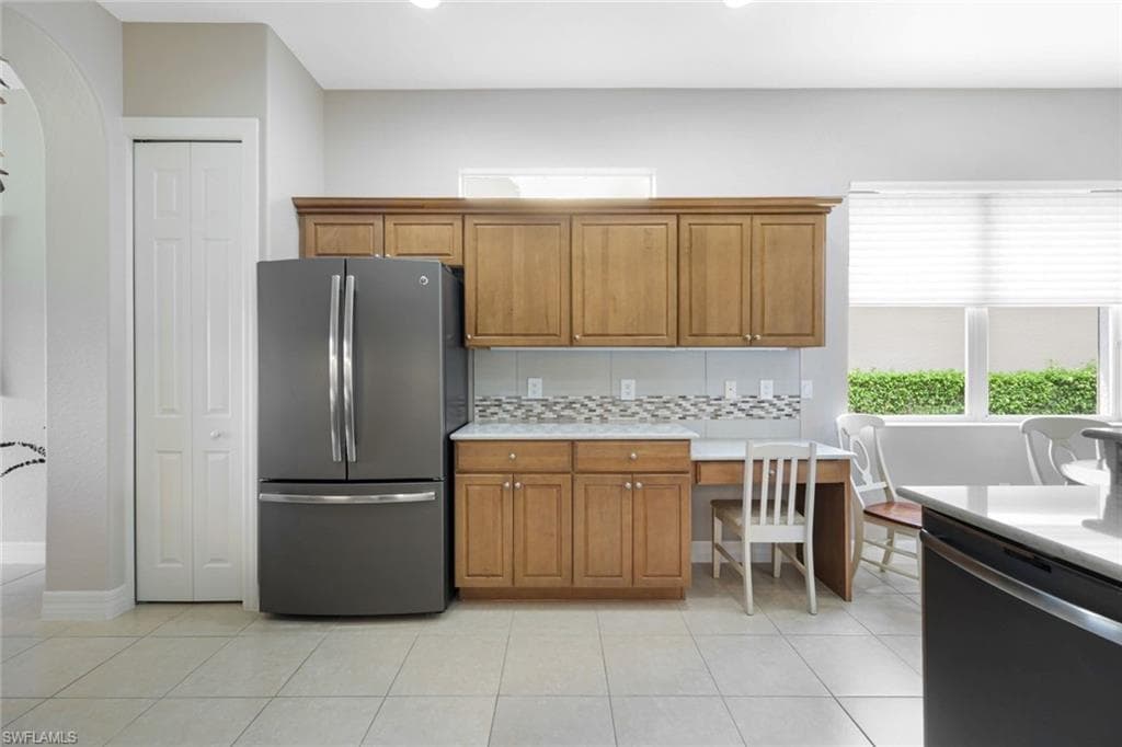 28201 L Burton Fletcher CT-17