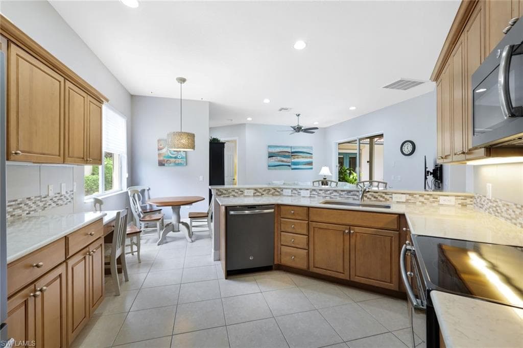 28201 L Burton Fletcher CT-16