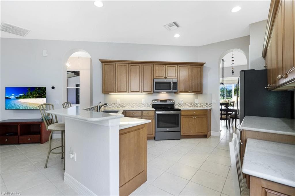 28201 L Burton Fletcher CT-18