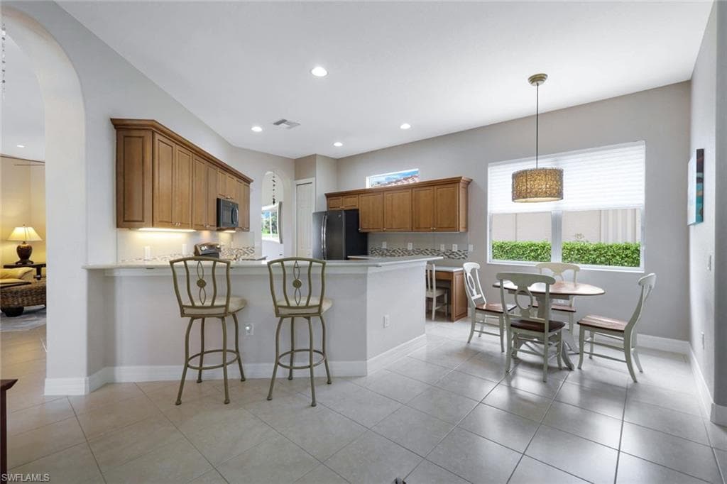28201 L Burton Fletcher CT-21