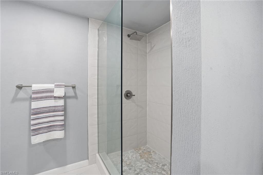 372 Altamont AVE-21