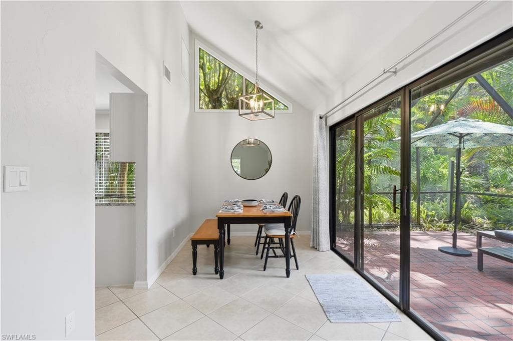 1281 Solana RD-7