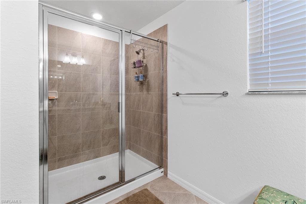 2516 Kona WAY-16