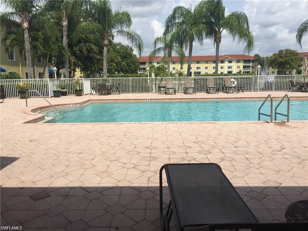 8271 Key Royal CIR 931-10