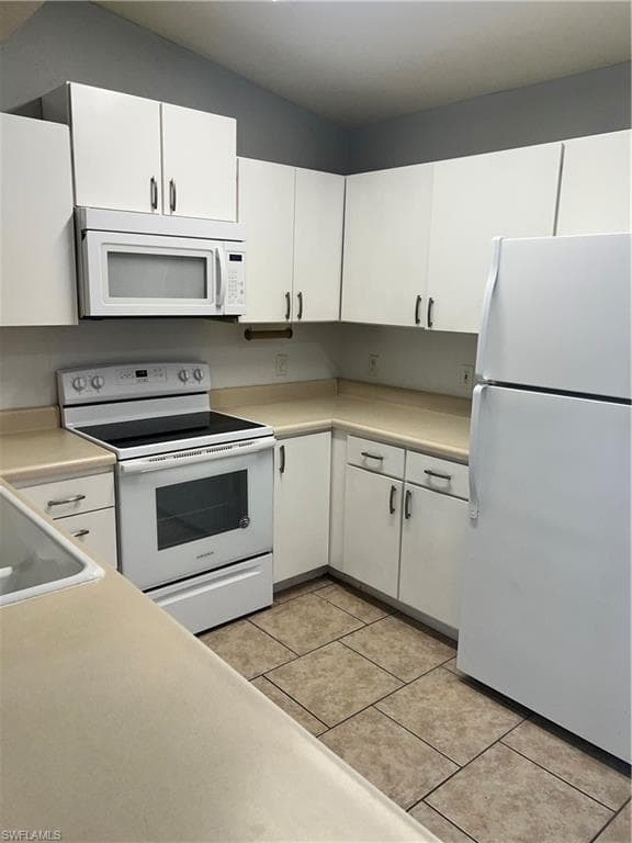 8271 Key Royal CIR 931-4