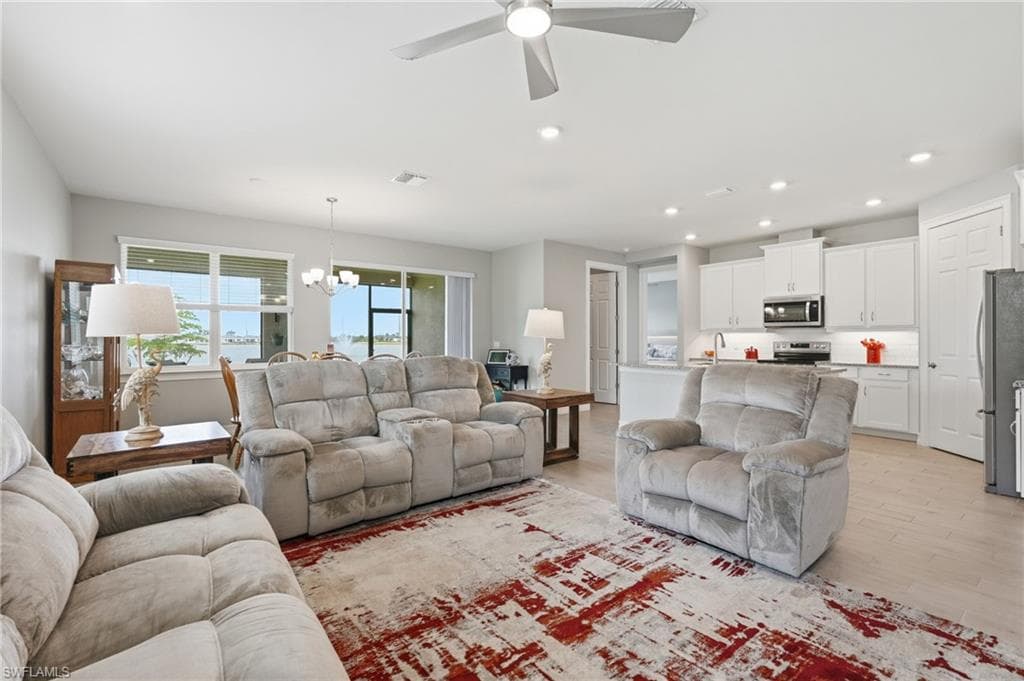 628 Parkshore Lake AVE-6