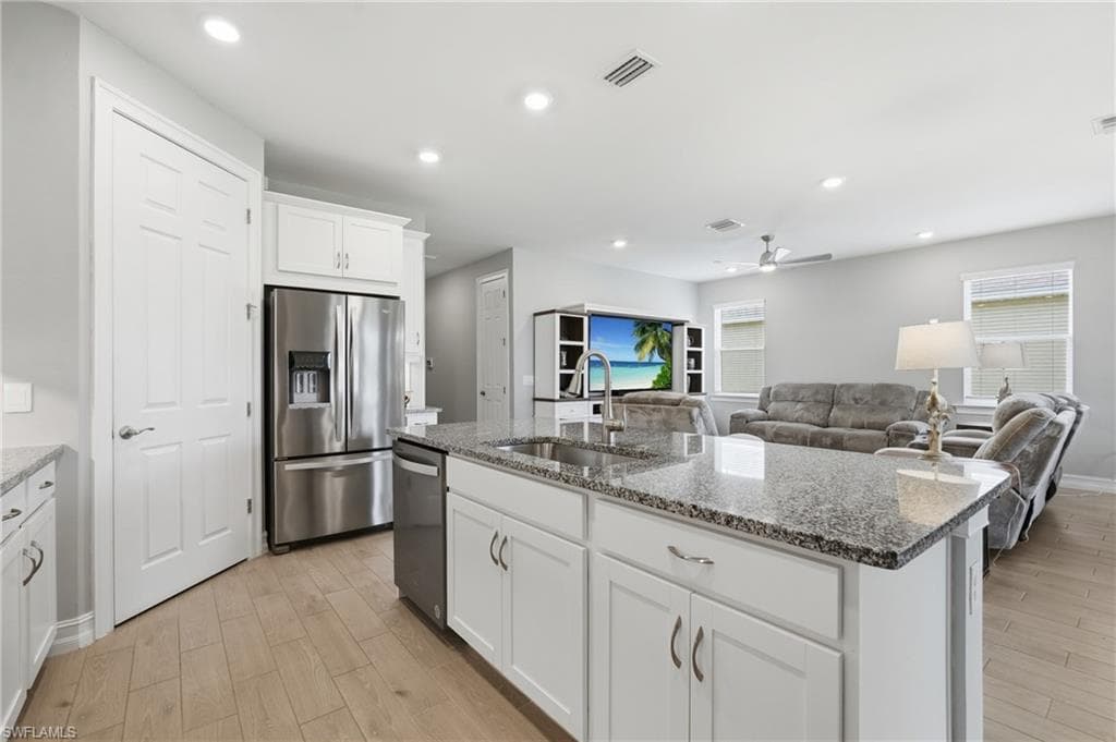 628 Parkshore Lake AVE-12