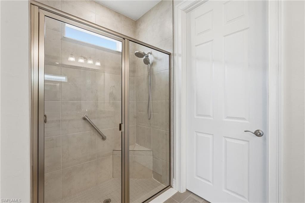 628 Parkshore Lake AVE-20