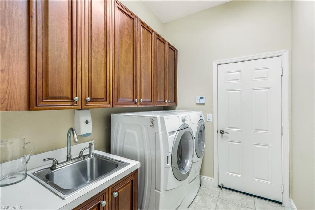 5661 Kensington LOOP-23