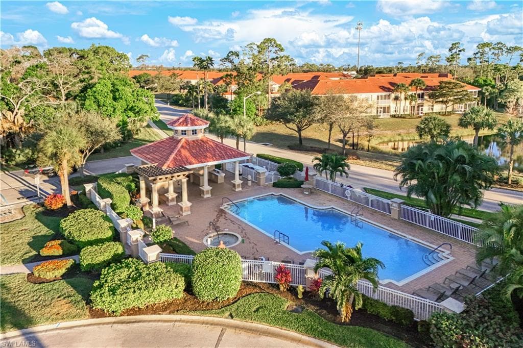 5661 Kensington LOOP-42