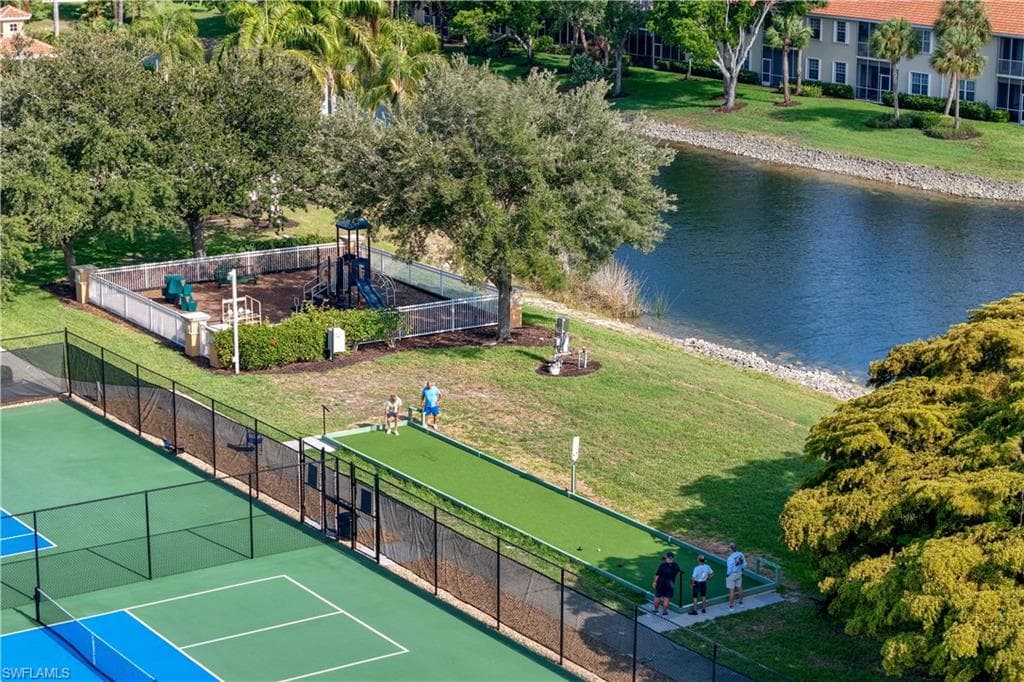5661 Kensington LOOP-34