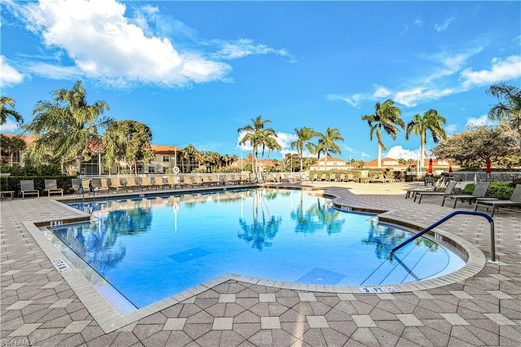 5661 Kensington LOOP-41