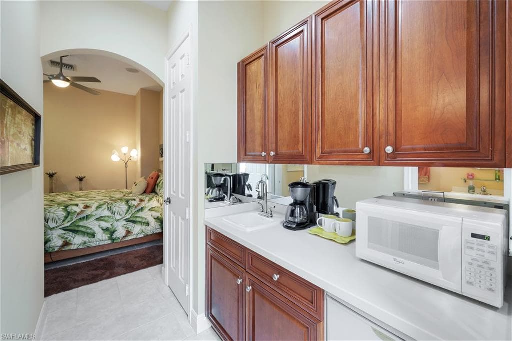 5661 Kensington LOOP-19