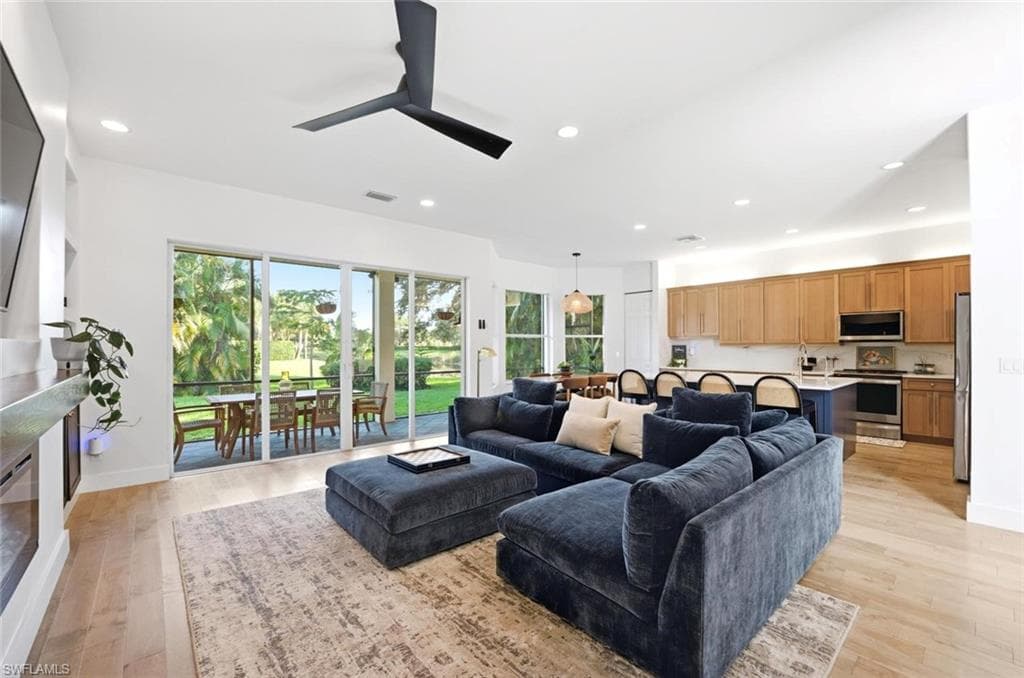 2292 Guadelupe DR-13