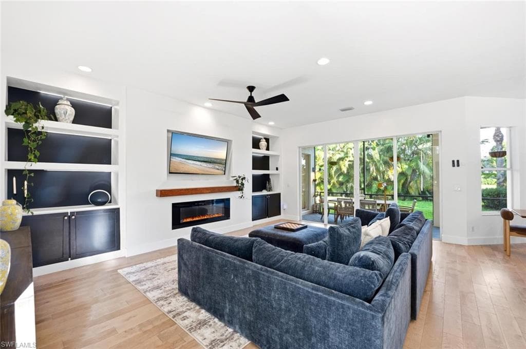 2292 Guadelupe DR-12
