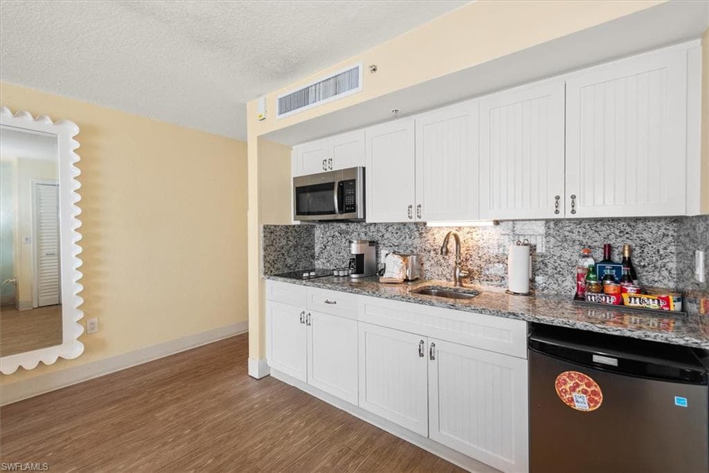 140 Estero BLVD 2505-16