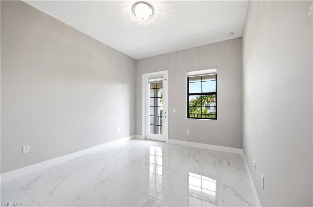 16374 Viansa WAY 301-18