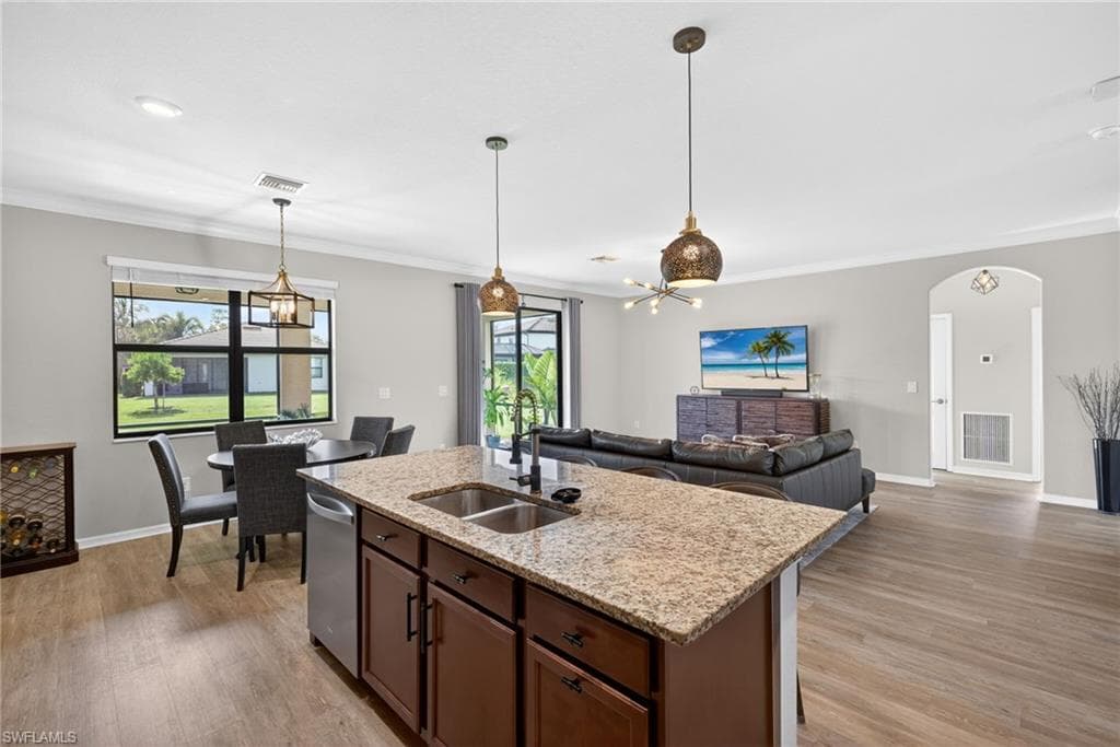 9452 Foxglove LN-10