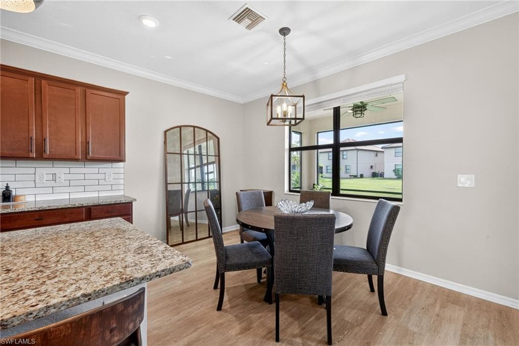 9452 Foxglove LN-11